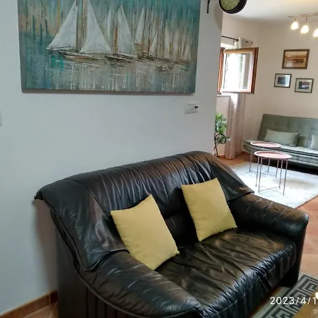 Marti Apartment *